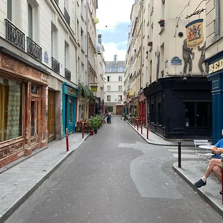 Saint-germain Parisian Party Paris